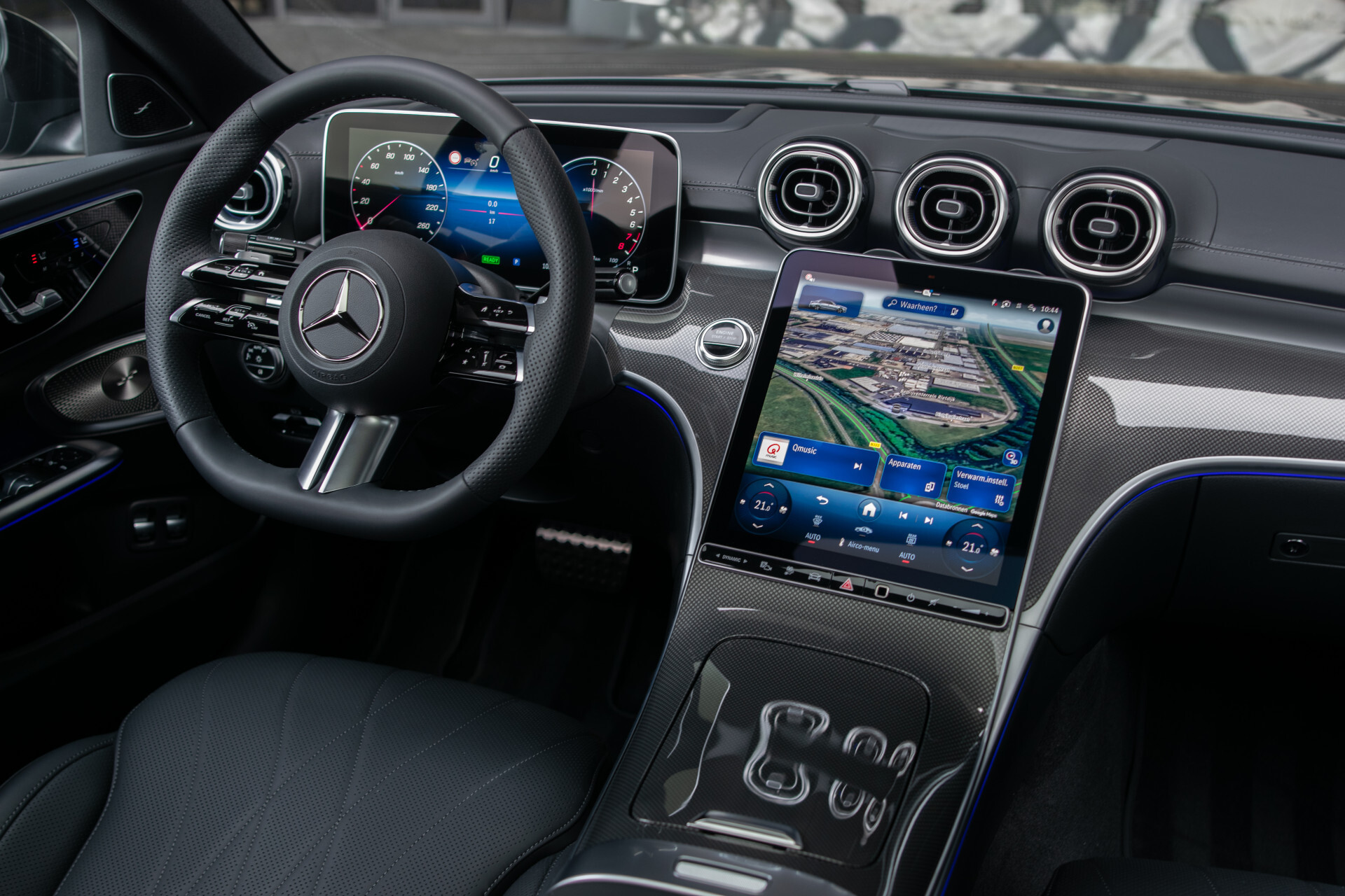 Mercedes-Benz C-Klasse 300 e AMG Magno | Nappa | Night | Rij-assistentie Plus | Keyless-Go | Stoelkoeling | Pano | 360° | Burmester | 19'' Foto 43