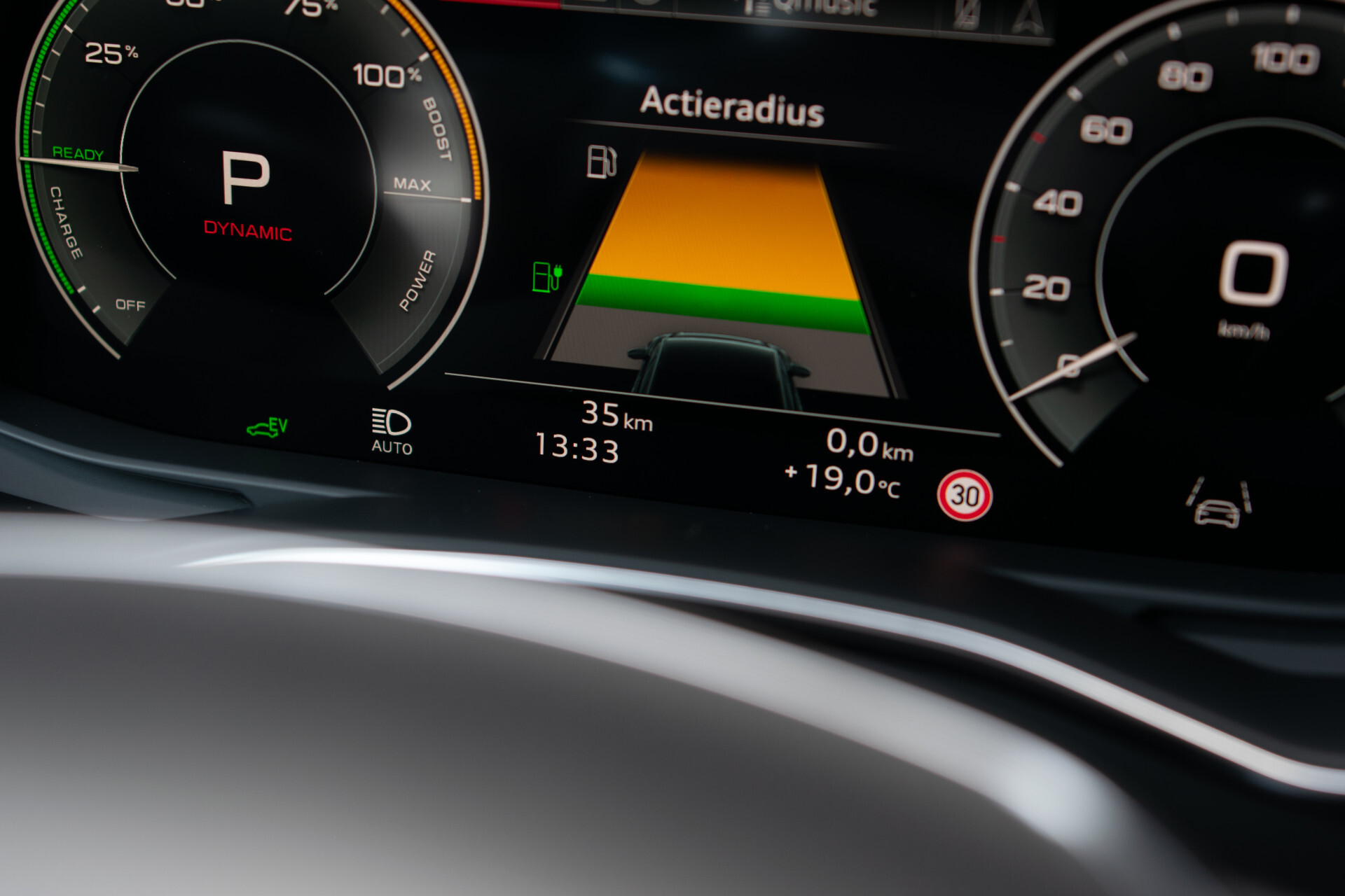 Audi A6 Avant 55 TFSI e quattro Pro Line S Competition B&O | Sportstoelen+ | Comfortsleutel | HUD | Fijnnappa | 21" | Zwart optiek Foto 18
