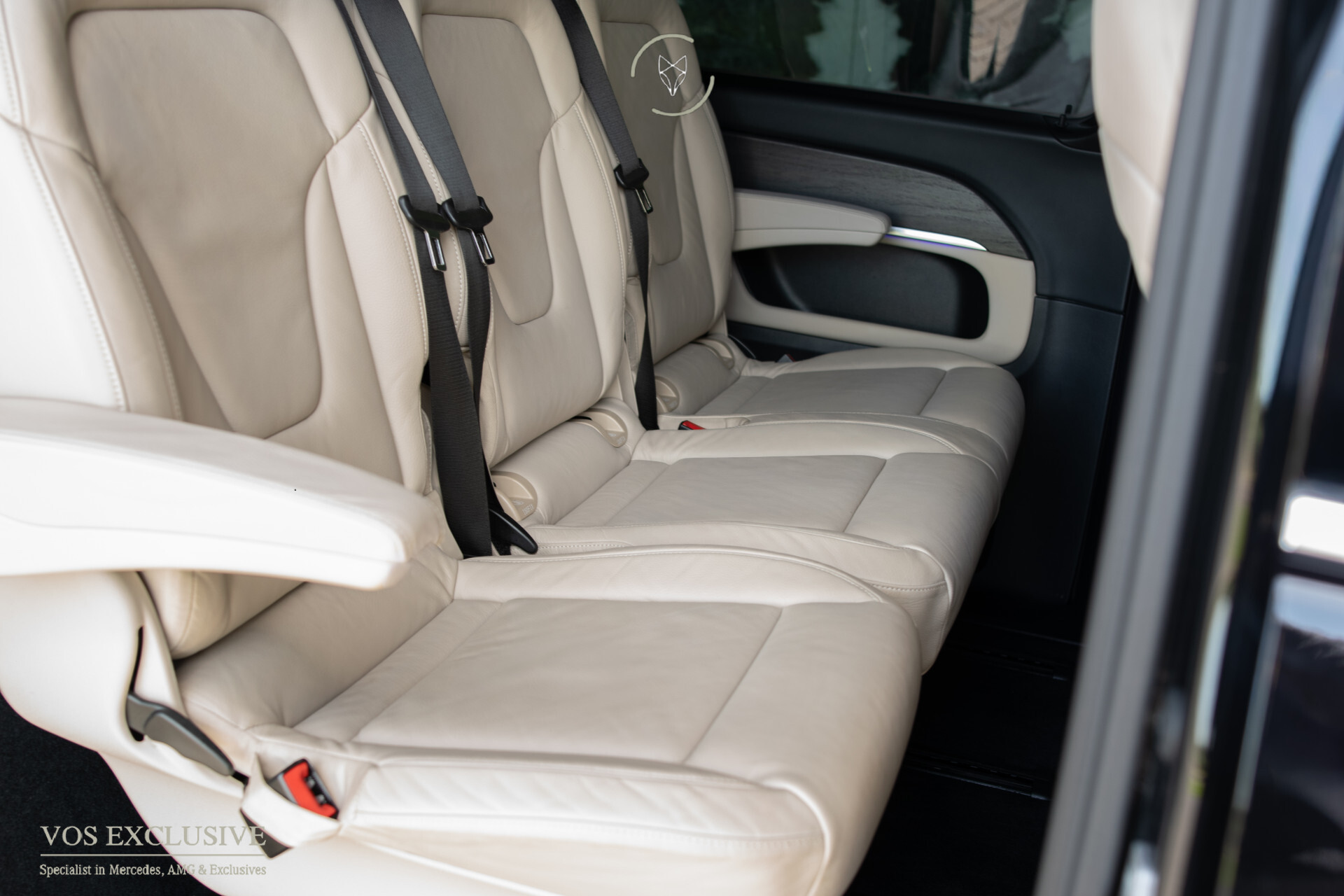 Mercedes-Benz V-Klasse 300 d Extra Lang DC Avantgarde NW MODEL | 20'' Concave | Aerodynamica | MBUX | 360° | ACC | Multibeam | 3x elec deuren | Sidesteps Foto 12