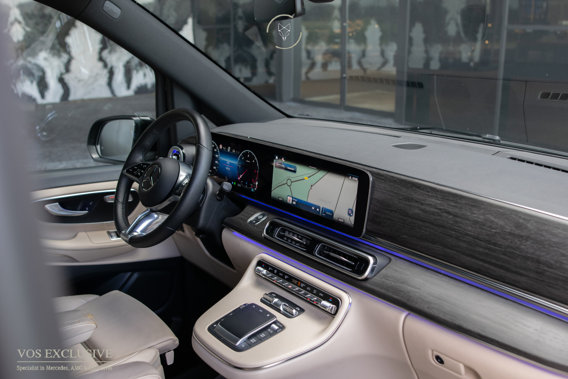 Mercedes-Benz V-Klasse 300 d Extra Lang DC Avantgarde NW MODEL | 20'' Concave | Aerodynamica | MBUX | 360° | ACC | Multibeam | 3x elec deuren | Sidesteps Foto 21