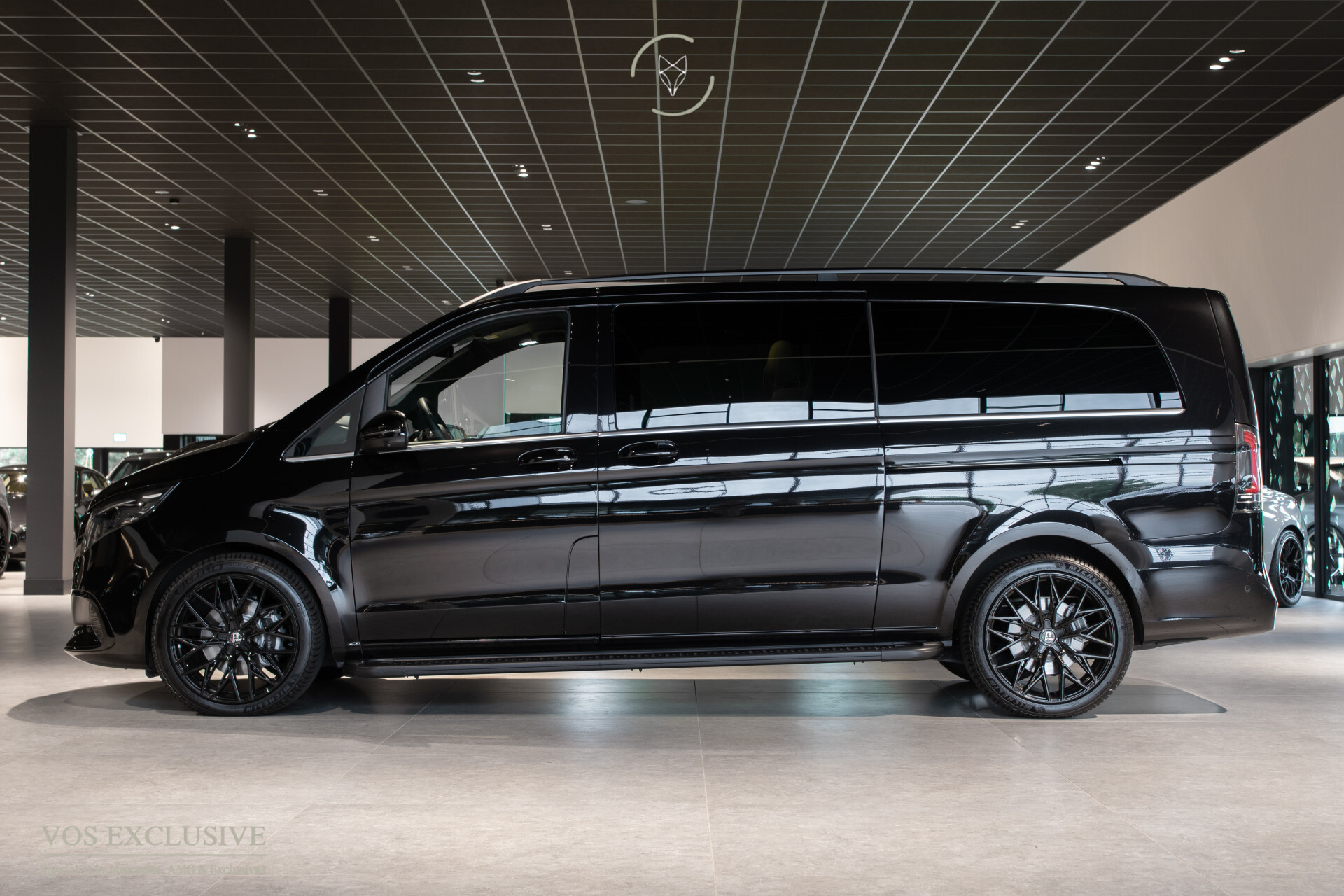 Mercedes-Benz V-Klasse 300 d Extra Lang DC Avantgarde NW MODEL | 20'' Concave | Aerodynamica | MBUX | 360° | ACC | Multibeam | 3x elec deuren | Sidesteps Foto 4