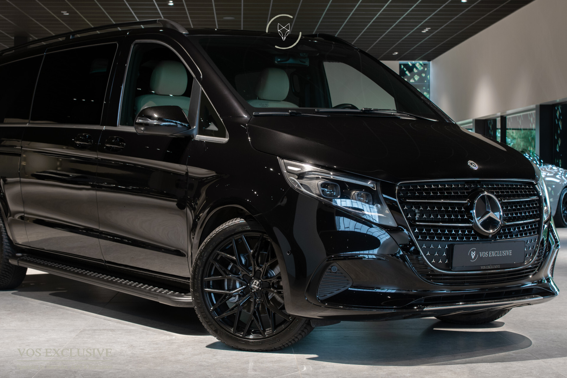 Mercedes-Benz V-Klasse 300 d Extra Lang DC Avantgarde NW MODEL | 20'' Concave | Aerodynamica | MBUX | 360° | ACC | Multibeam | 3x elec deuren | Sidesteps Foto 59