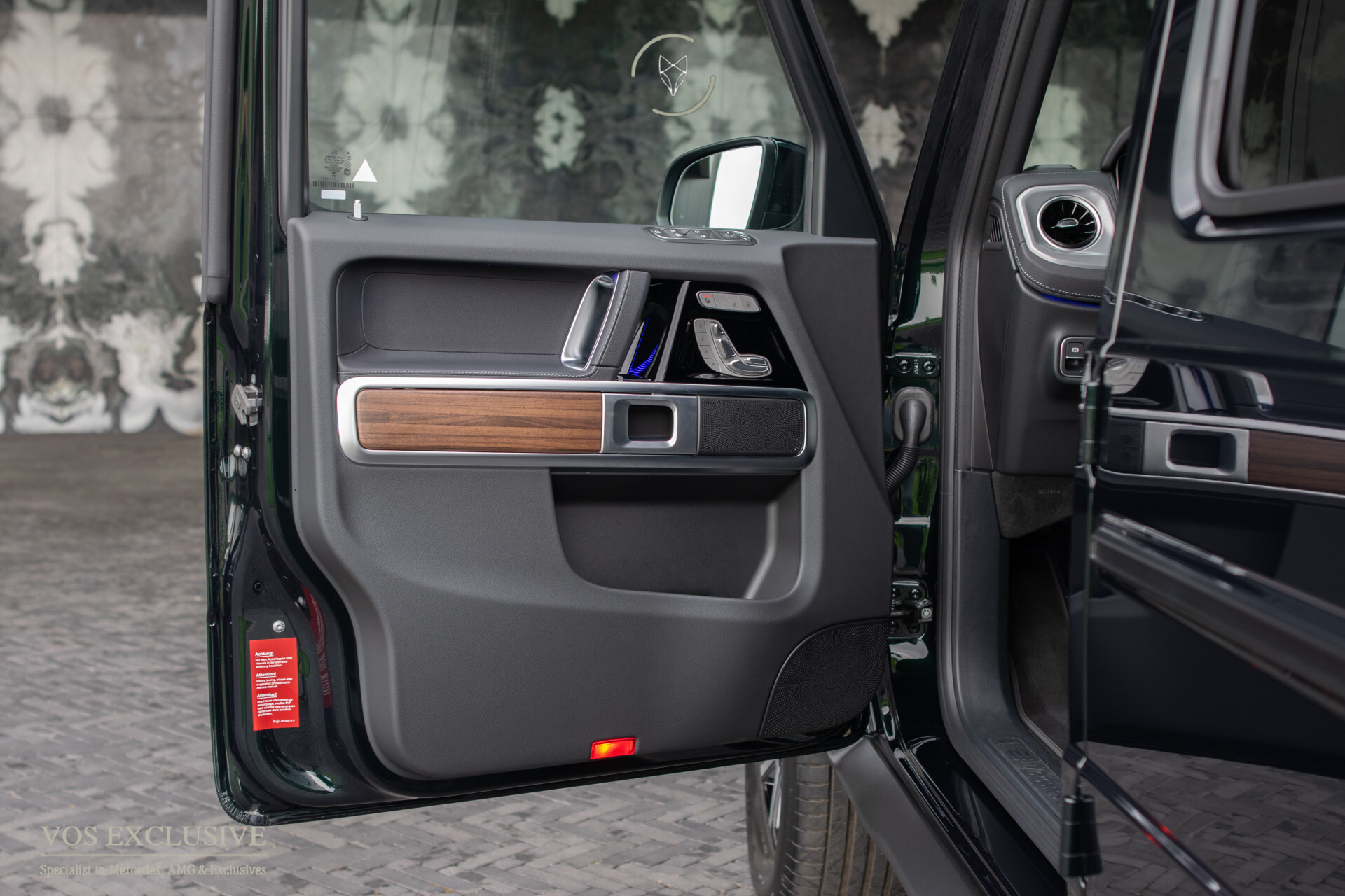 Mercedes-Benz G-Klasse 580 EQ-Technologie 116 kWh 21"AMG | Rij-assistentie Plus | Volleder | 360º | MBUX | Mem | Privacyglass | NL Auto | 2761 km! Foto 4