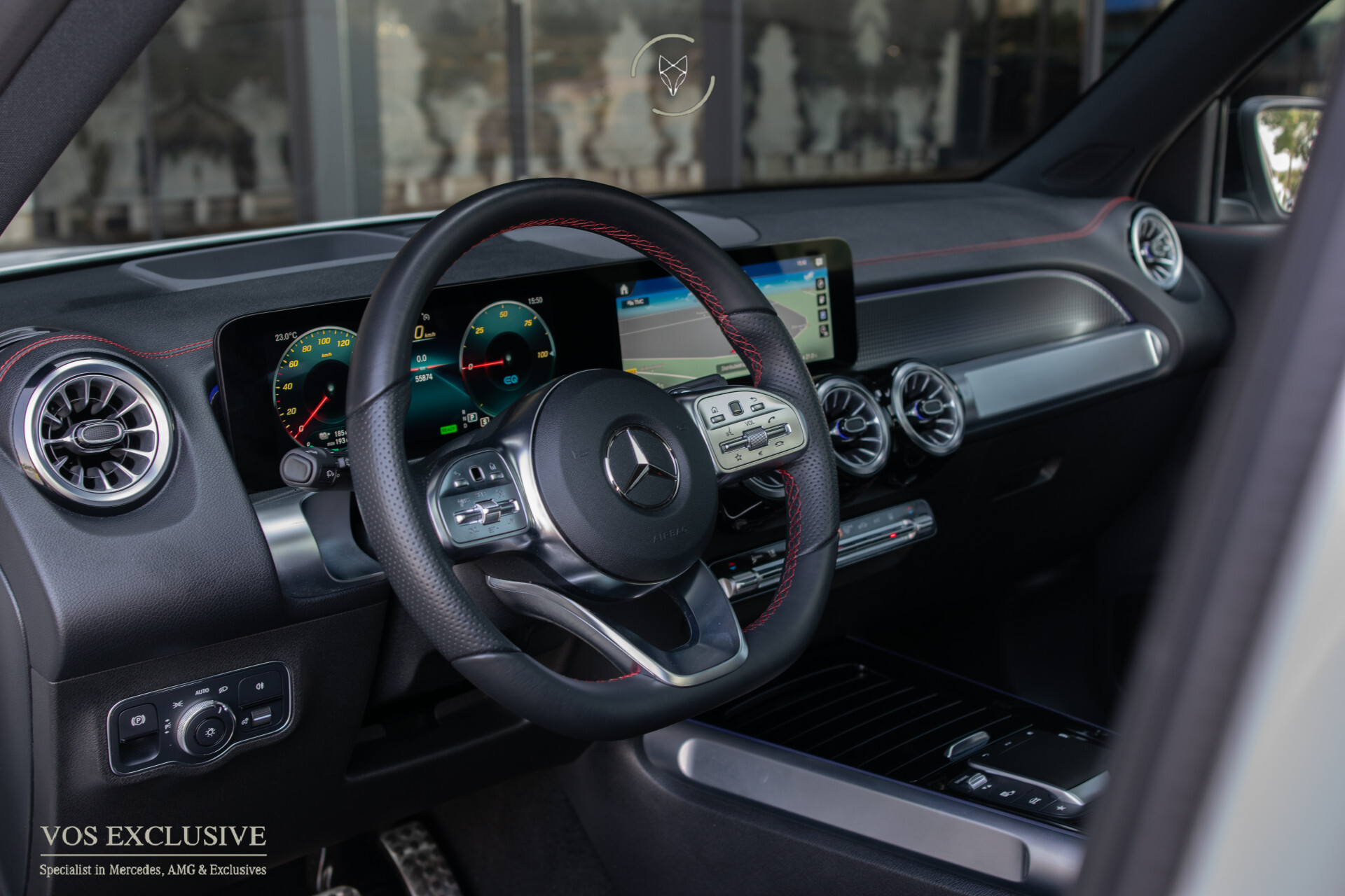 Mercedes-Benz EQB 300 4MATIC AMG 67 kWh 7-persoons | Night | Keyless | SOH 97,9% | Verw-stln | Cruise | 360° | Panorama | HUD | Sfeer | Nieuwprijs €74.626 Foto 10