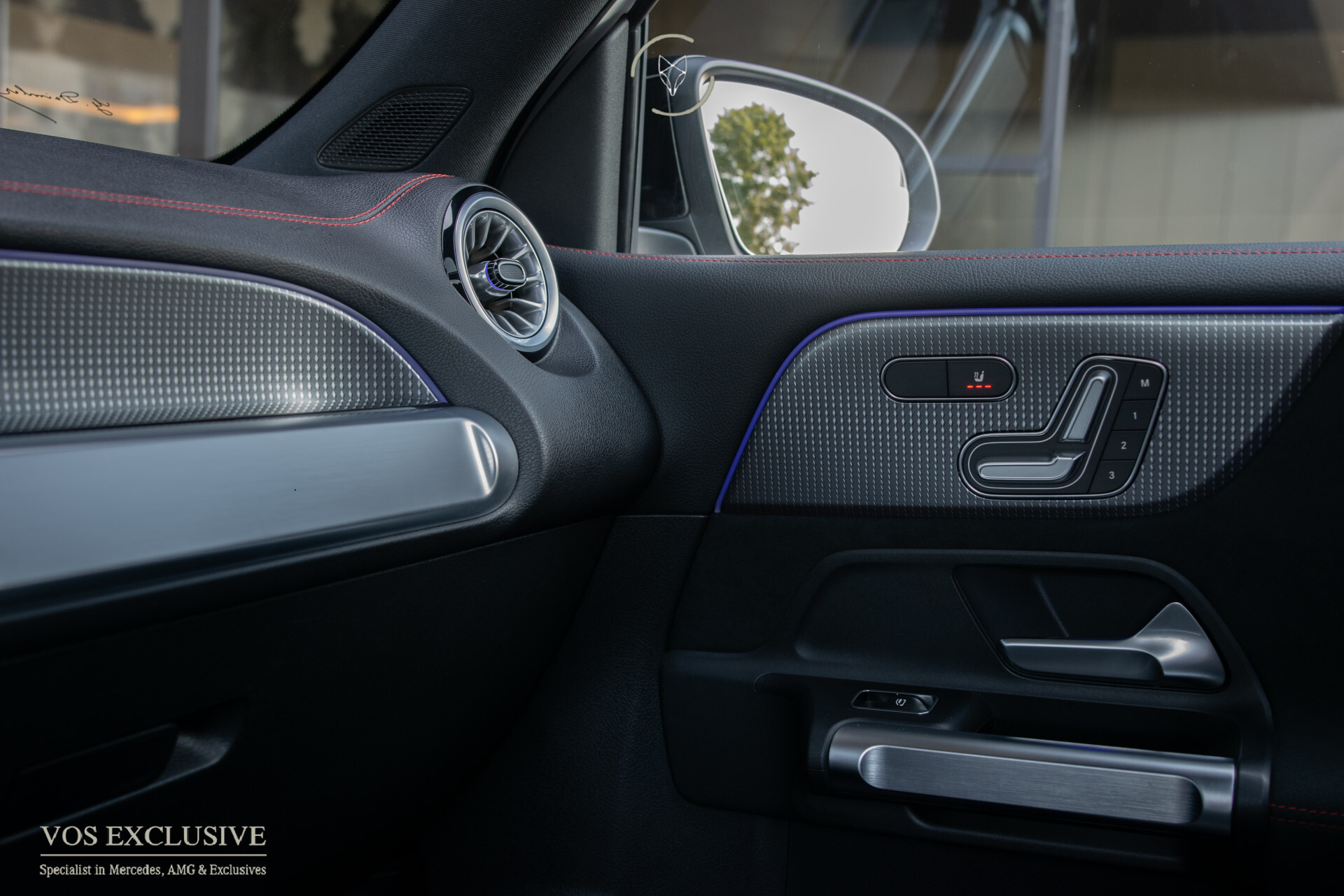 Mercedes-Benz EQB 300 4MATIC AMG 67 kWh 7-persoons | Night | Keyless | SOH 97,9% | Verw-stln | Cruise | 360° | Panorama | HUD | Sfeer | Nieuwprijs €74.626 Foto 24