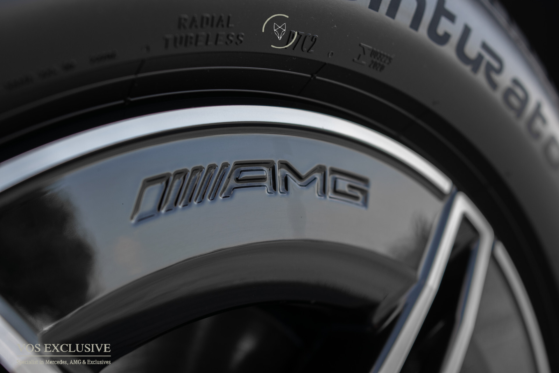Mercedes-Benz EQB 300 4MATIC AMG 67 kWh 7-persoons | Night | Keyless | SOH 97,9% | Verw-stln | Cruise | 360° | Panorama | HUD | Sfeer | Nieuwprijs €74.626 Foto 51