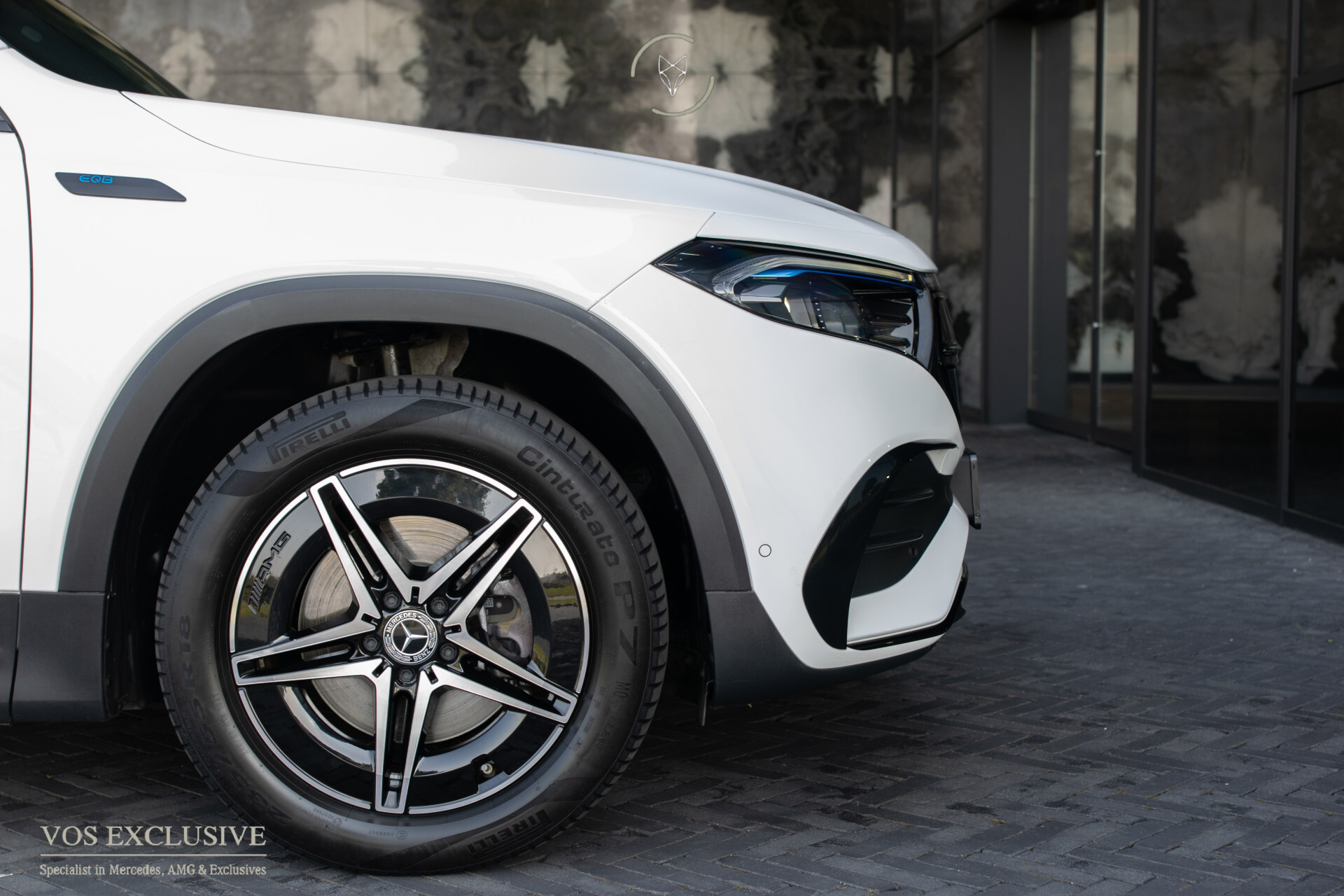 Mercedes-Benz EQB 300 4MATIC AMG 67 kWh 7-persoons | Night | Keyless | SOH 97,9% | Verw-stln | Cruise | 360° | Panorama | HUD | Sfeer | Nieuwprijs €74.626 Foto 53