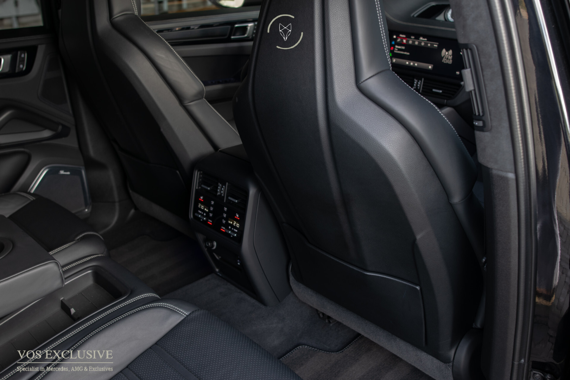 Porsche Cayenne Coupé 4.0 Turbo GT Carbon | Manufaktur | Ceramic | Burmester 3D | Stoelventilatie | 18-voudig | Innodrive | Softclose | 360° | Keyless | HUD | Approved t/m Foto 42