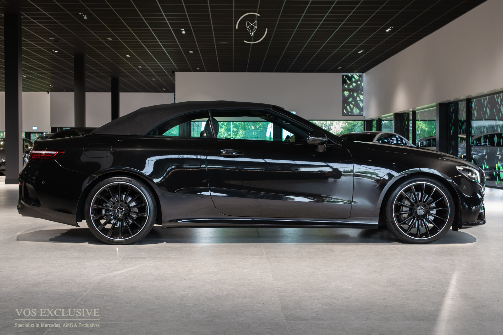 Mercedes-Benz E-Klasse Cabriolet 200 AMG 53 styling | Night | 20" | Facelift | Widescreen | Airscarf | Camera | LED | Sfeerverlichting Foto 11