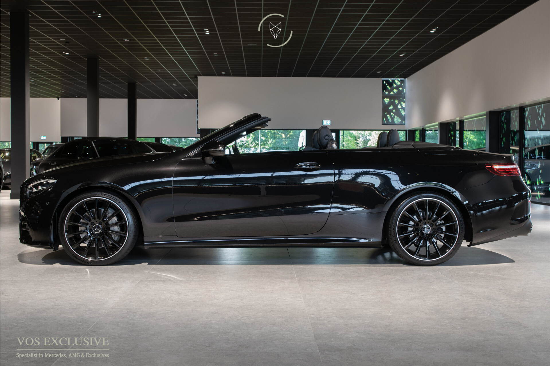 Mercedes-Benz E-Klasse Cabriolet 200 AMG 53 styling | Night | 20" | Facelift | Widescreen | Airscarf | Camera | LED | Sfeerverlichting Foto 12