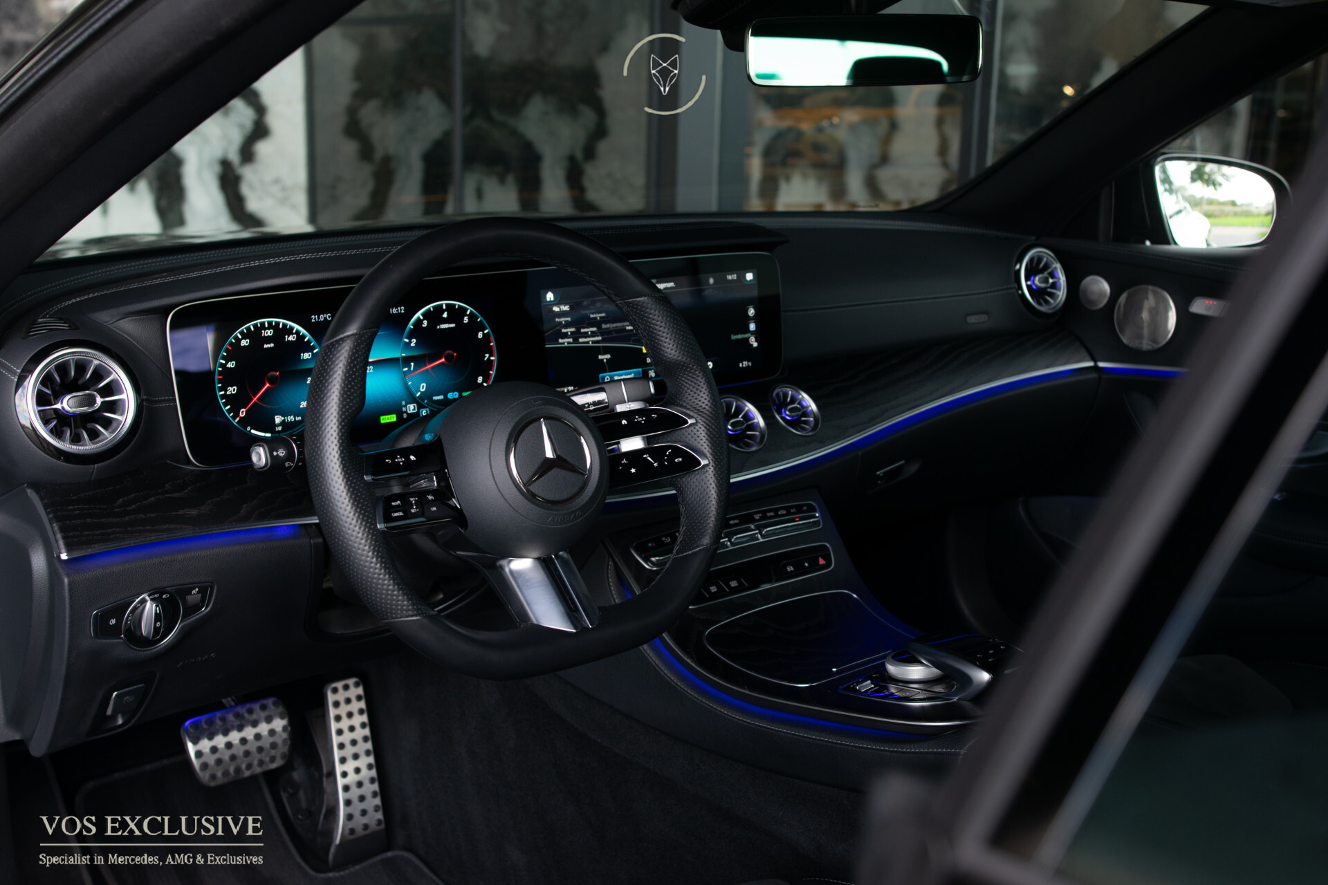 Mercedes-Benz E-Klasse Cabriolet 200 AMG 53 styling | Night | 20" | Facelift | Widescreen | Airscarf | Camera | LED | Sfeerverlichting Foto 30
