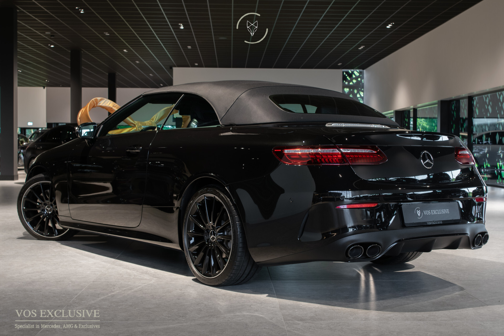 Mercedes-Benz E-Klasse Cabriolet 200 AMG 53 styling | Night | 20" | Facelift | Widescreen | Airscarf | Camera | LED | Sfeerverlichting Foto 4