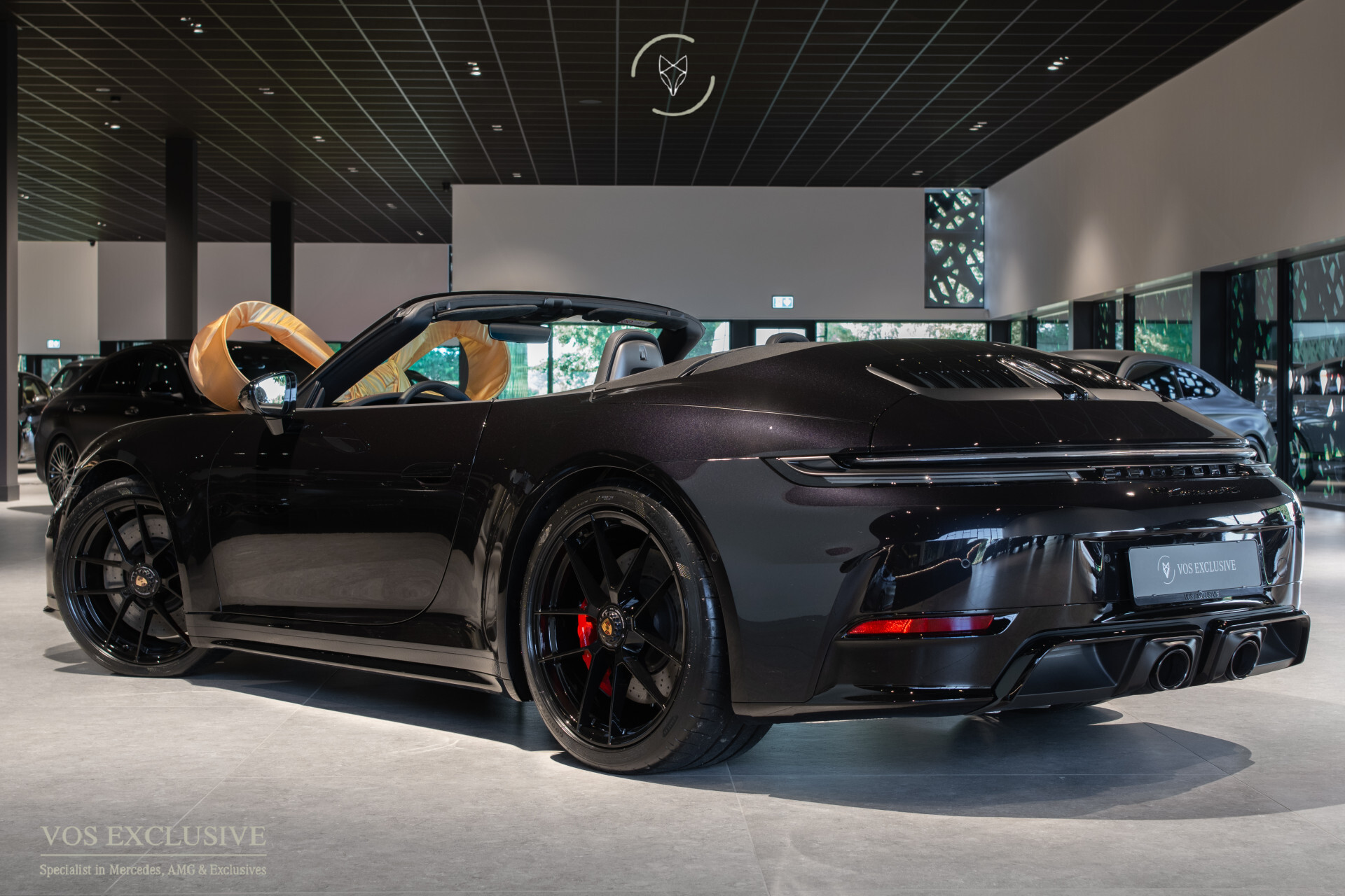Porsche 911 Cabrio 3.6 T-Hybrid Carrera GTS Exclusive | Bose® | Sport chrono plus | Achterasbesturing | 360° | Keyless | Sportuitlaat | LEDPASM Foto 2