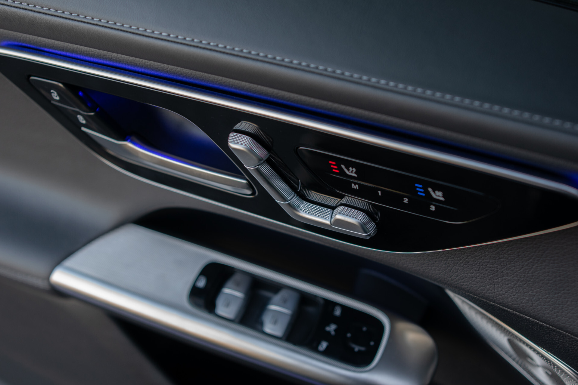 Mercedes-Benz GLC 400e 4M Edition AMG Luchtvering | Achterasbesturing | Rijassistentie Plus | Night | Stoelkoeling | Digital Light | Burmester 3D | Pano | Keyless Foto 16