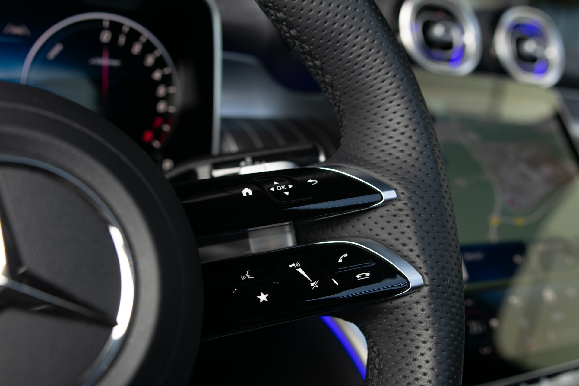 Mercedes-Benz GLC 400e 4M Edition AMG Luchtvering | Achterasbesturing | Rijassistentie Plus | Night | Stoelkoeling | Digital Light | Burmester 3D | Pano | Keyless Foto 20