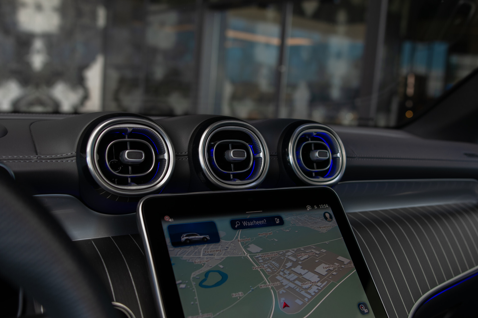 Mercedes-Benz GLC 400e 4M Edition AMG Luchtvering | Achterasbesturing | Rijassistentie Plus | Night | Stoelkoeling | Digital Light | Burmester 3D | Pano | Keyless Foto 29