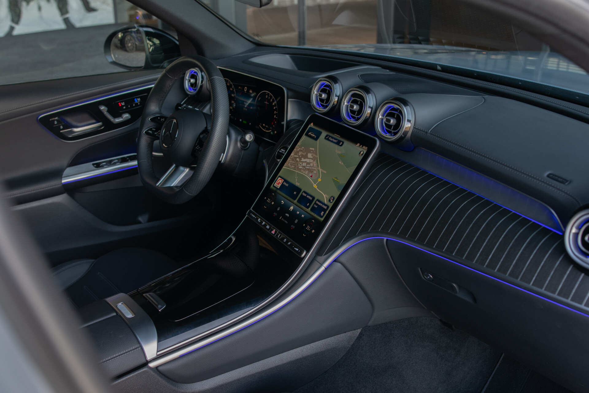 Mercedes-Benz GLC 400e 4M Edition AMG Luchtvering | Achterasbesturing | Rijassistentie Plus | Night | Stoelkoeling | Digital Light | Burmester 3D | Pano | Keyless Foto 31