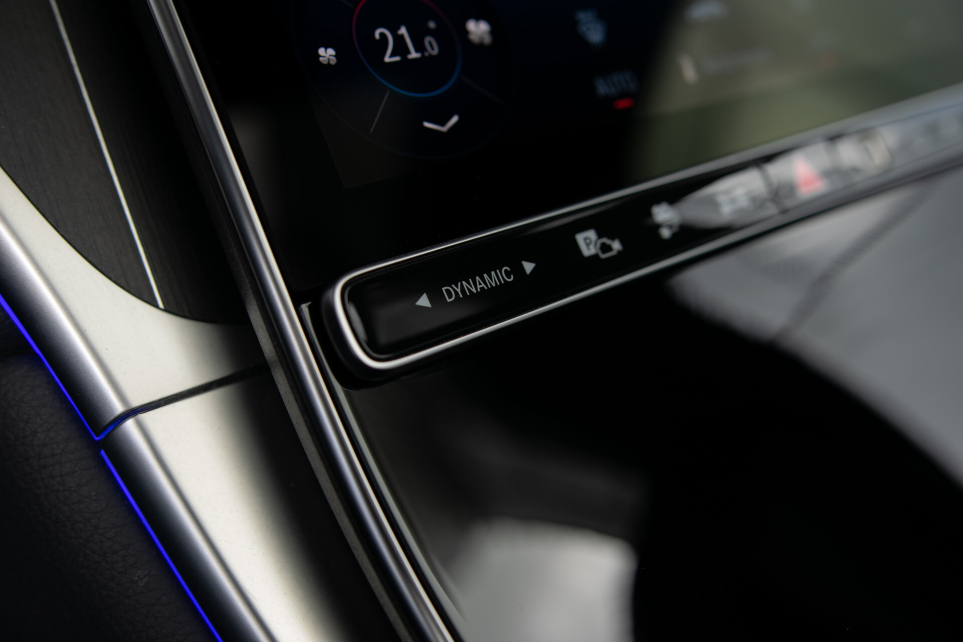 Mercedes-Benz GLC 400e 4M Edition AMG Luchtvering | Achterasbesturing | Rijassistentie Plus | Night | Stoelkoeling | Digital Light | Burmester 3D | Pano | Keyless Foto 36