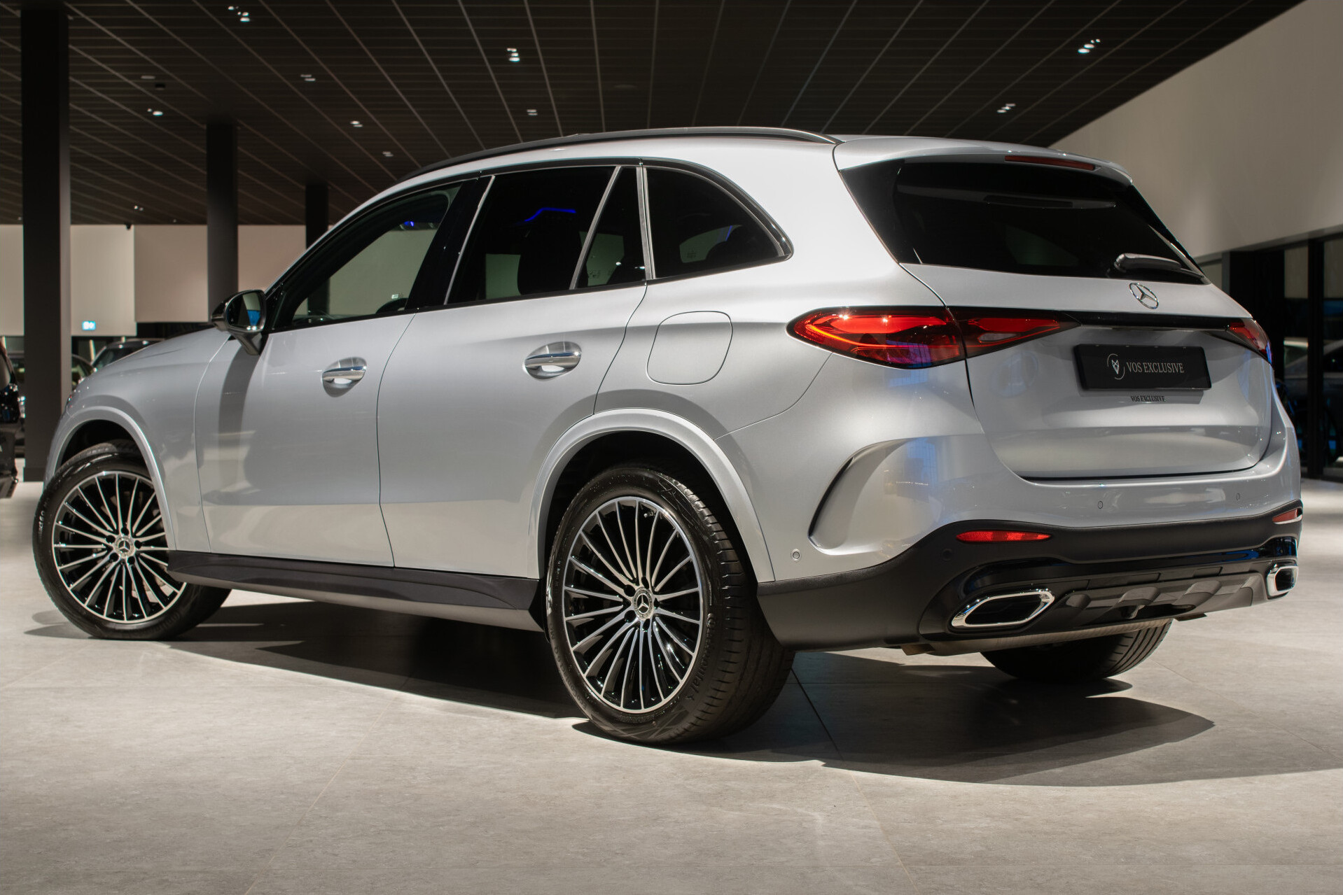 Mercedes-Benz GLC 400e 4M Edition AMG Luchtvering | Achterasbesturing | Rijassistentie Plus | Night | Stoelkoeling | Digital Light | Burmester 3D | Pano | Keyless Foto 6