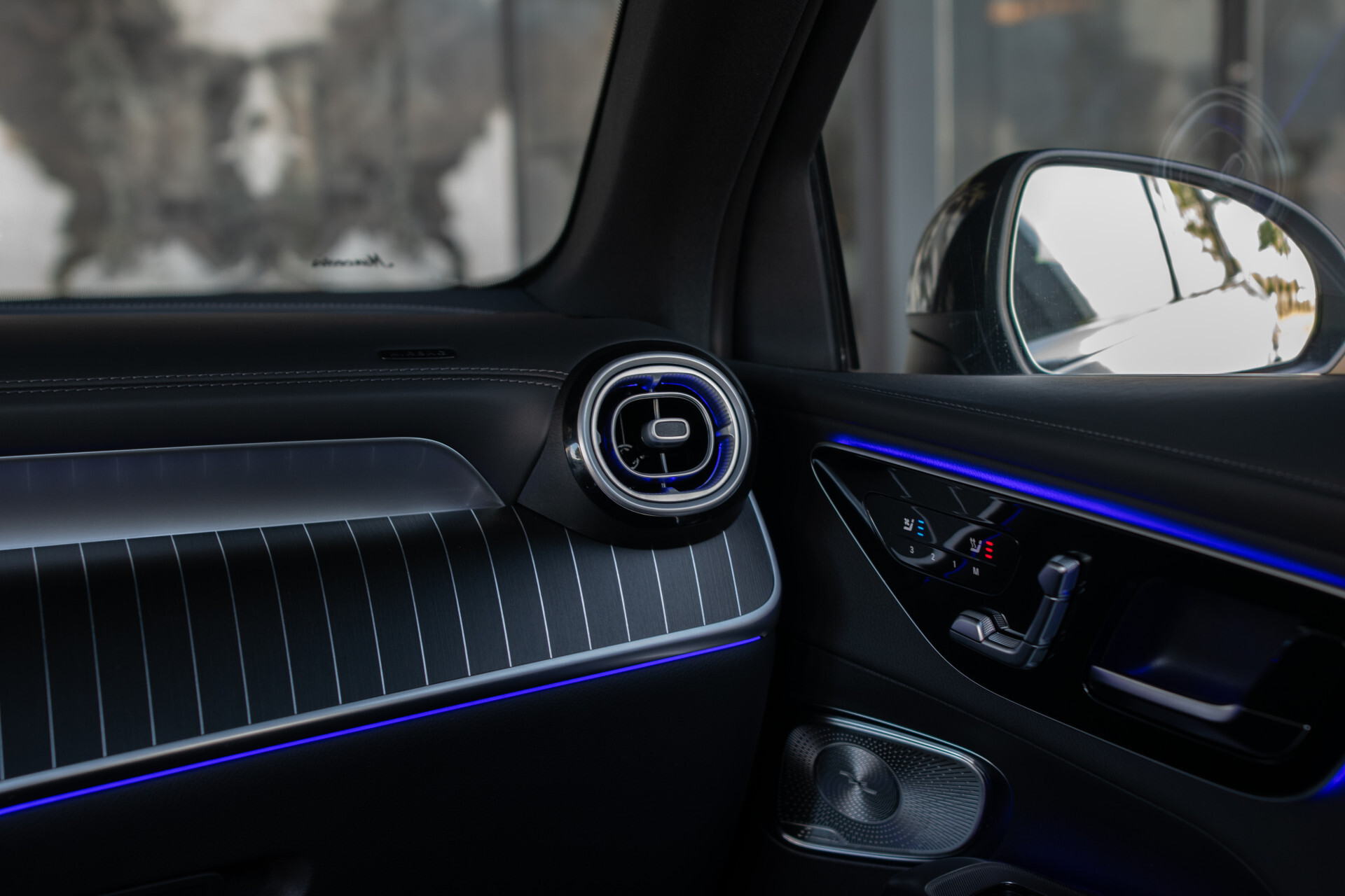 Mercedes-Benz GLC 400e 4M Edition AMG Luchtvering | Achterasbesturing | Rijassistentie Plus | Night | Stoelkoeling | Digital Light | Burmester 3D | Pano | Keyless Foto 61