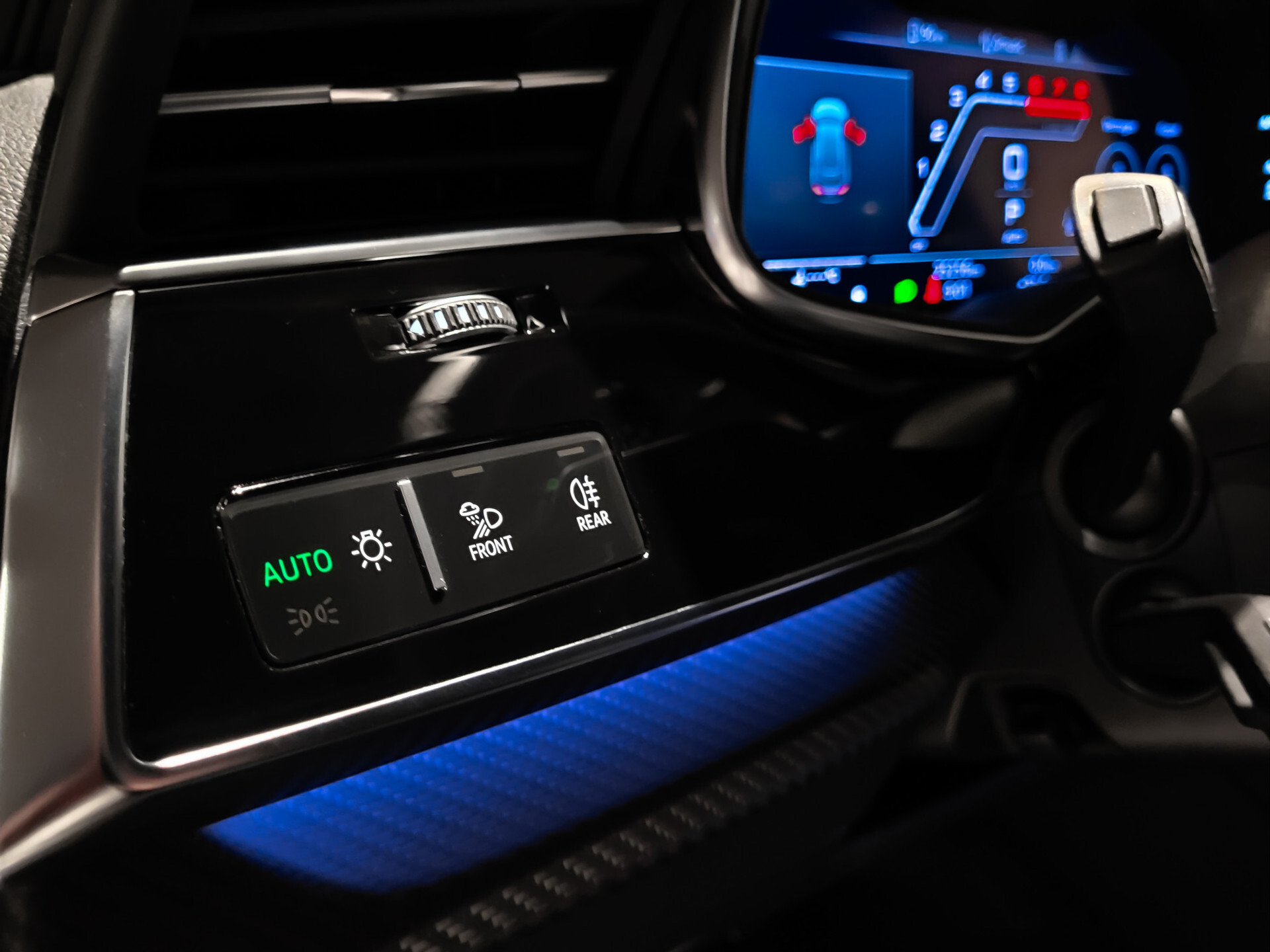 Audi Q8 4.0 TFSI RS Q8 R ABT 1 of 125 740PK | Carbon | FULL OPTIONS Foto 13