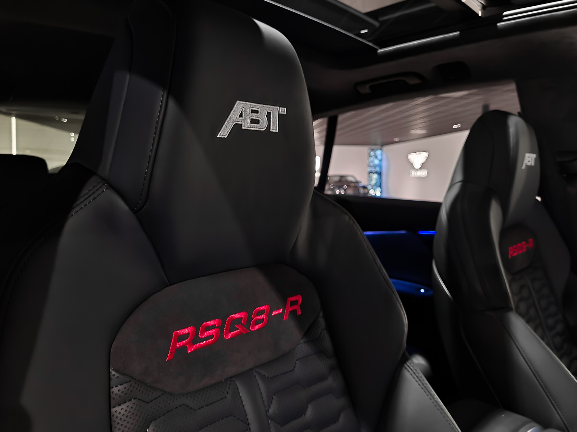 Audi Q8 4.0 TFSI RS Q8 R ABT 1 of 125 740PK | Carbon | FULL OPTIONS Foto 42